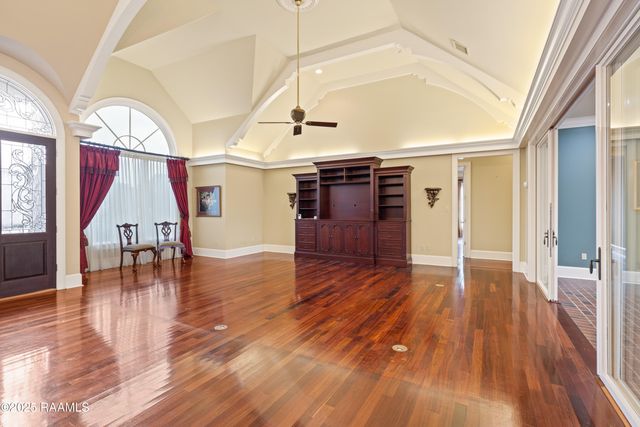 12 Steamboat Bend Boulevard, New Iberia, LA 70563