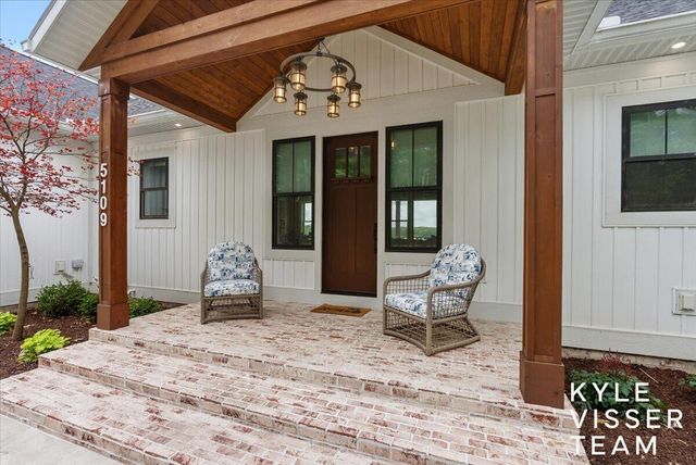 5109 E Manitou Way, Newaygo, MI 49337