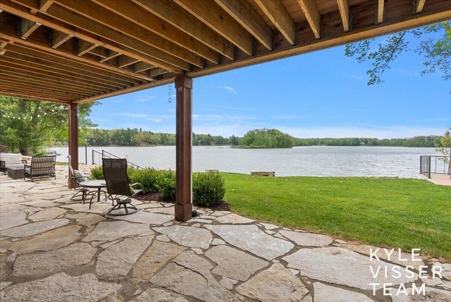 5109 E Manitou Way, Newaygo, MI 49337