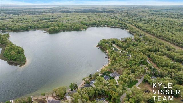 5109 E Manitou Way, Newaygo, MI 49337