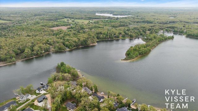5109 E Manitou Way, Newaygo, MI 49337