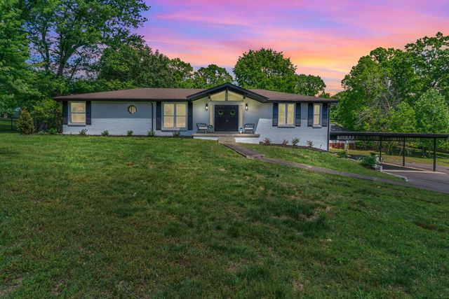 1009 Primrose Dr, Greenbrier, TN 37073