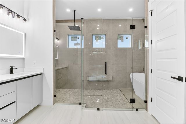 1824 SW 49th TER, Cape Coral, FL 33914