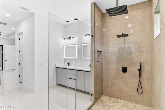 1824 SW 49th TER, Cape Coral, FL 33914