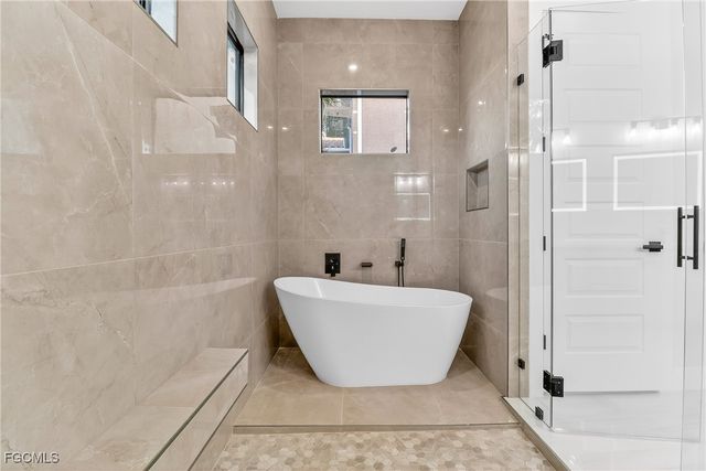 1824 SW 49th TER, Cape Coral, FL 33914