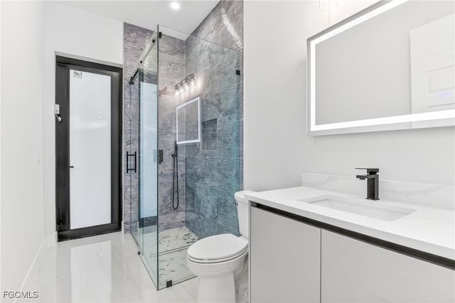 1824 SW 49th TER, Cape Coral, FL 33914