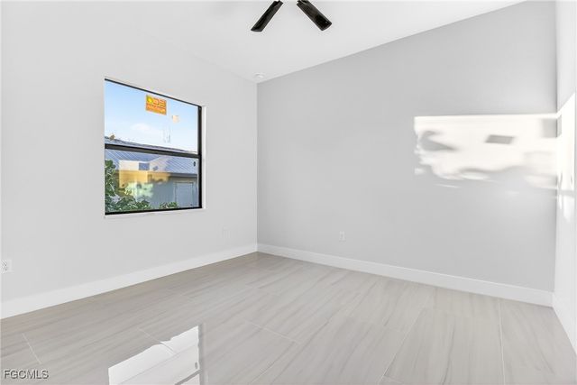 1824 SW 49th TER, Cape Coral, FL 33914