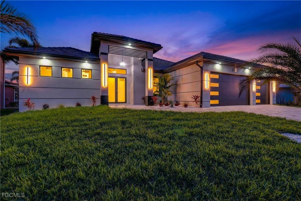 1824 SW 49th TER, Cape Coral, FL 33914