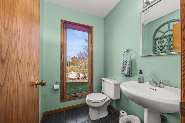 4080 S Wilshire DRIVE, New Berlin, WI 53151