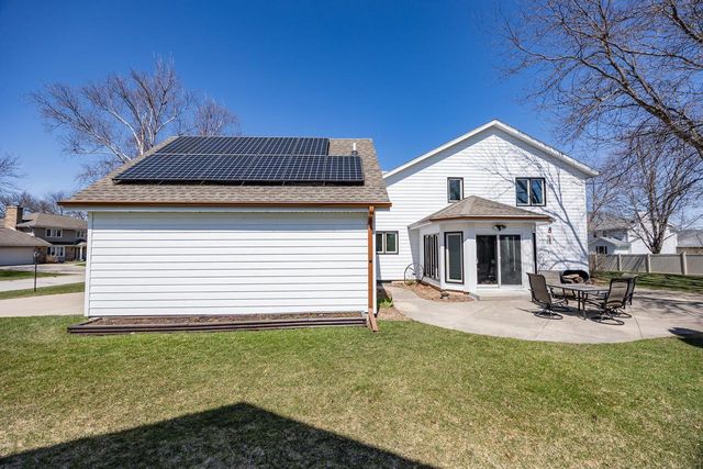 4080 S Wilshire DRIVE, New Berlin, WI 53151