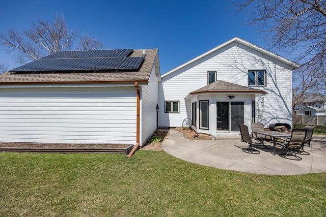 4080 S Wilshire DRIVE, New Berlin, WI 53151