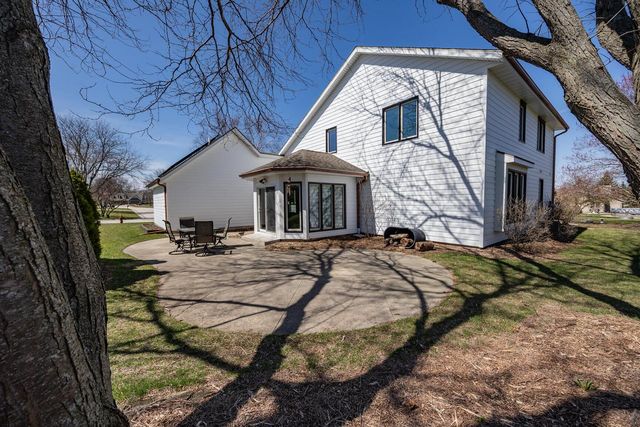 4080 S Wilshire DRIVE, New Berlin, WI 53151