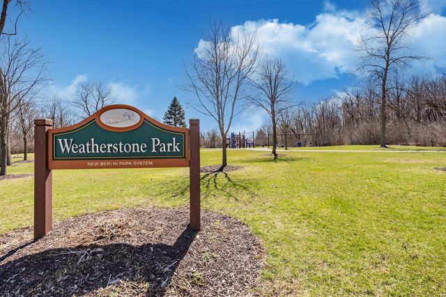4080 S Wilshire DRIVE, New Berlin, WI 53151