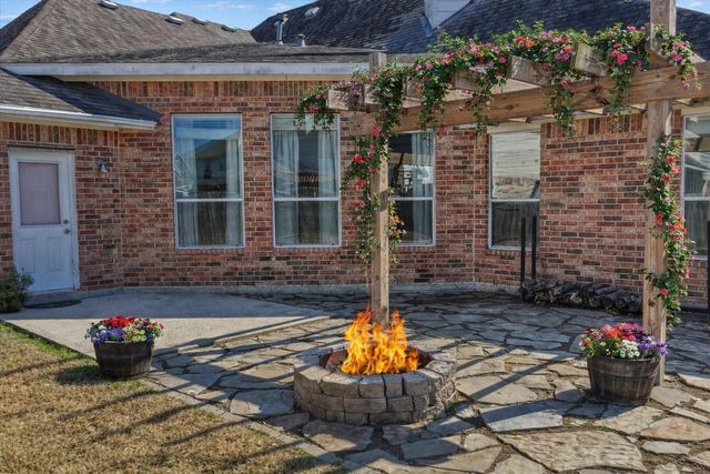 8611 Rocky River Street, Cove, TX 77523