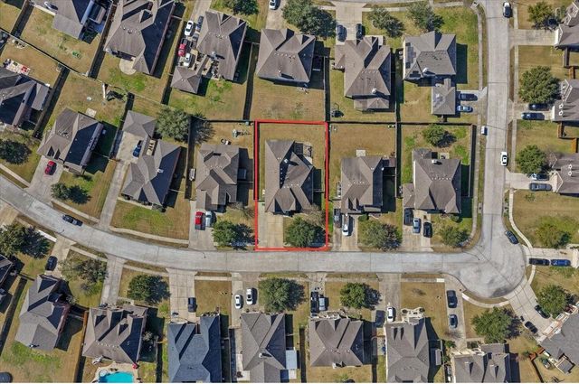 8611 Rocky River Street, Cove, TX 77523