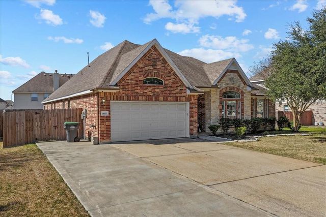8611 Rocky River Street, Cove, TX 77523