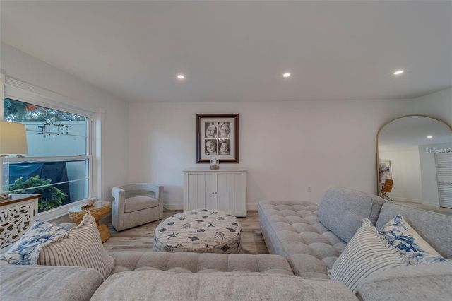 2700 BAYSHORE BOULEVARD 588, Dunedin, FL 34698