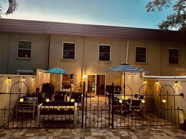 2700 BAYSHORE BOULEVARD 588, Dunedin, FL 34698