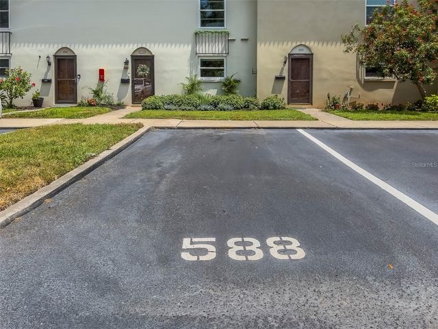 2700 BAYSHORE BOULEVARD 588, Dunedin, FL 34698