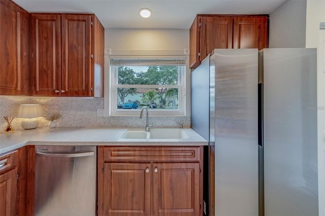 2700 BAYSHORE BOULEVARD 588, Dunedin, FL 34698