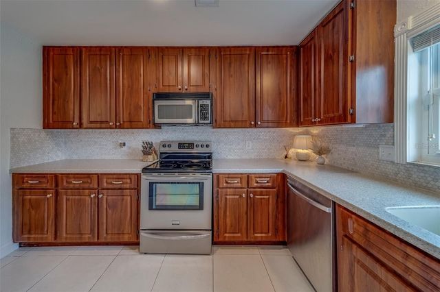 2700 BAYSHORE BOULEVARD 588, Dunedin, FL 34698