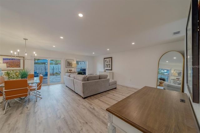 2700 BAYSHORE BOULEVARD 588, Dunedin, FL 34698