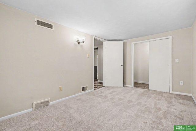3368 X Street, Omaha, NE 68107