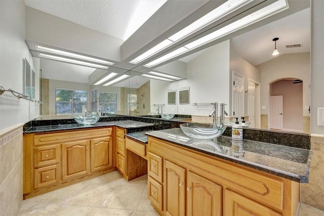 2839 SAFE HARBOR DRIVE, Tampa, FL 33618