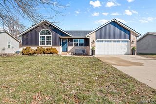 821 Copper Ridge, Maryville, IL 62062