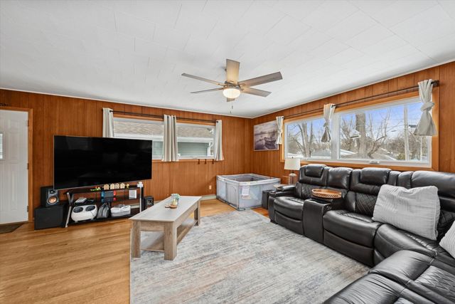 1208 Beulah Vista Boulevard, Valparaiso, IN 46383