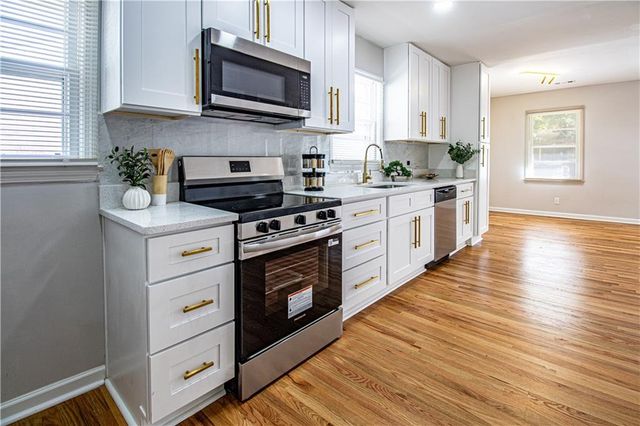 559 Westmeath Drive SW, Atlanta, GA 30310