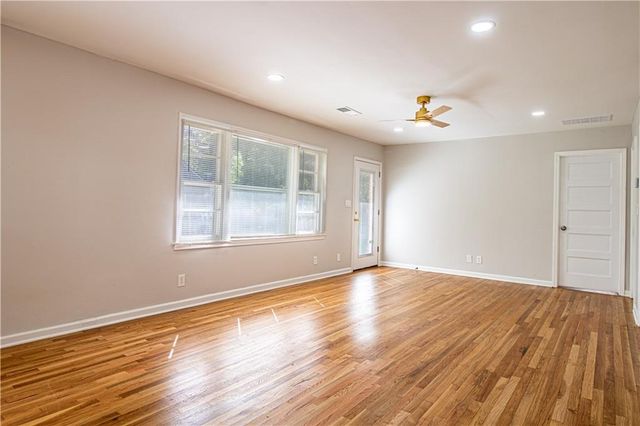 559 Westmeath Drive SW, Atlanta, GA 30310