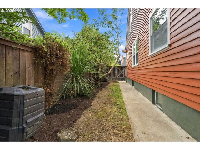 1318 Se PALM St, Portland, OR 97214