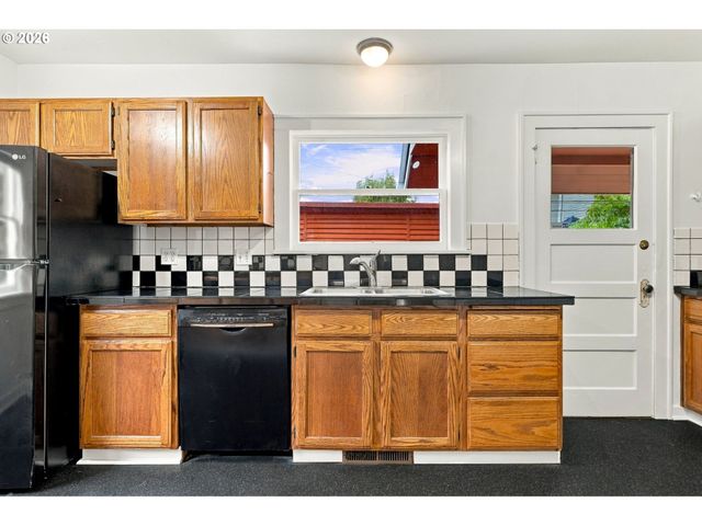 1318 Se PALM St, Portland, OR 97214