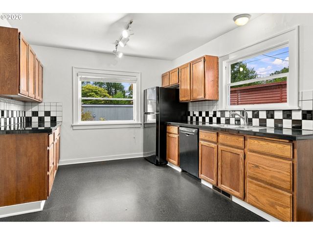 1318 Se PALM St, Portland, OR 97214