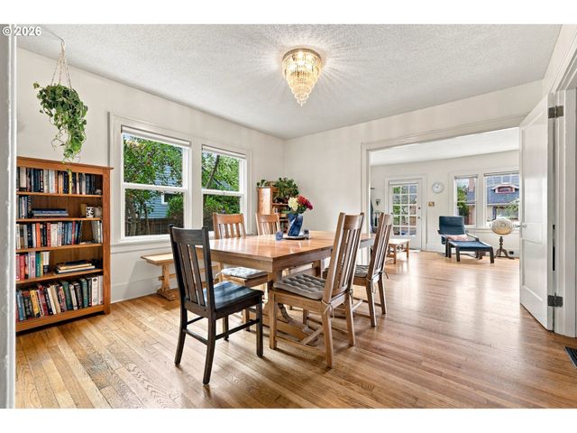 1318 Se PALM St, Portland, OR 97214