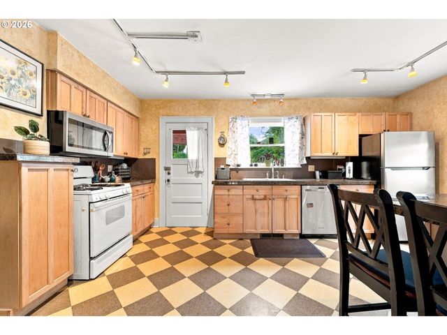 1318 Se PALM St, Portland, OR 97214