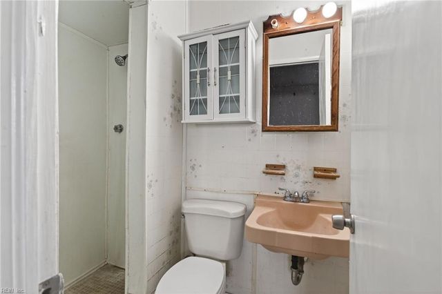 5424 Hatteras RD, Virginia Beach, VA 23462