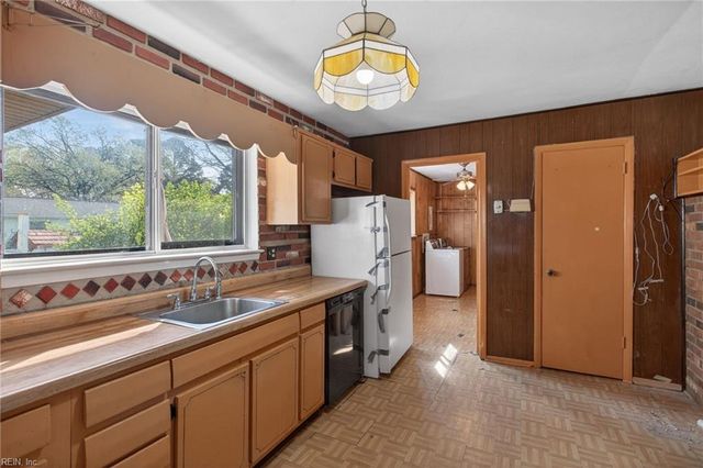 5424 Hatteras RD, Virginia Beach, VA 23462