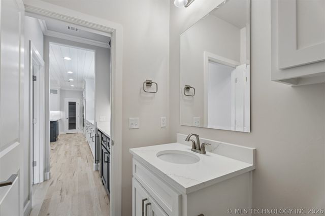 84 E 165th Place S, Glenpool, OK 74033