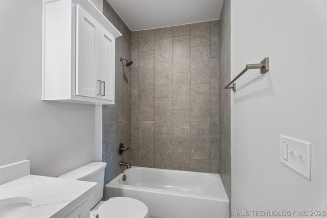 84 E 165th Place S, Glenpool, OK 74033