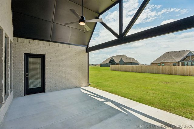 84 E 165th Place S, Glenpool, OK 74033