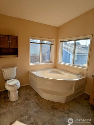 5711 100th Street NE #81, Marysville, WA 98270