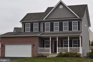 40 REPRISAL RD, Inwood, WV 25428