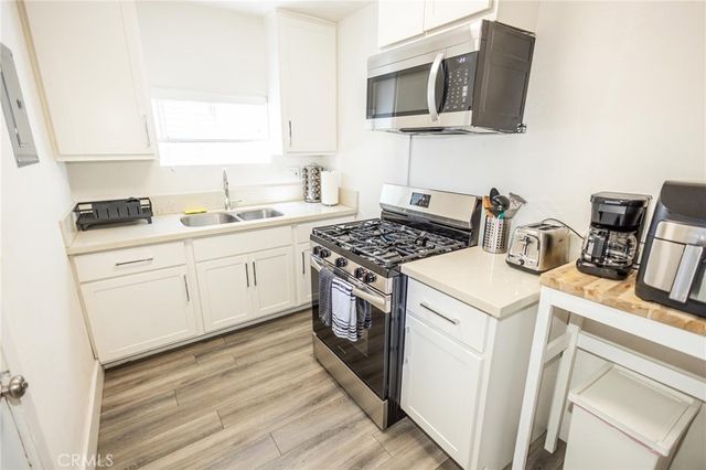 1825 W Balboa, Newport Beach, CA 92663