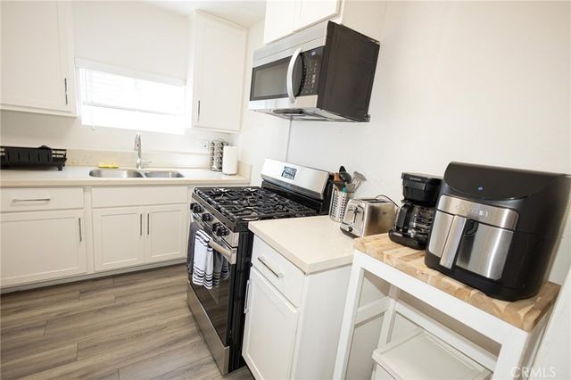 1825 W Balboa, Newport Beach, CA 92663