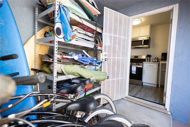 1825 W Balboa, Newport Beach, CA 92663