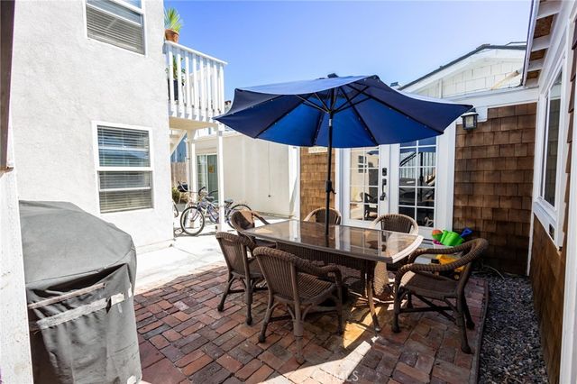 1825 W Balboa, Newport Beach, CA 92663