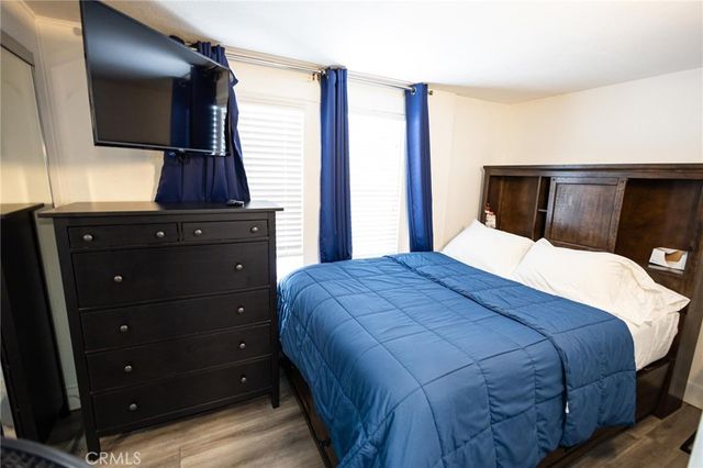 1825 W Balboa, Newport Beach, CA 92663