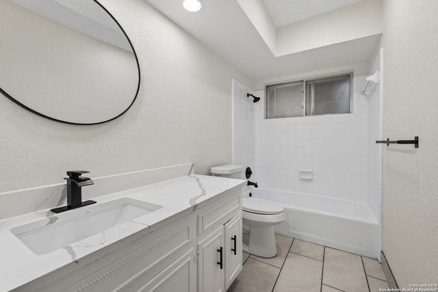 2115 Peach Blossom, San Antonio, TX 78247